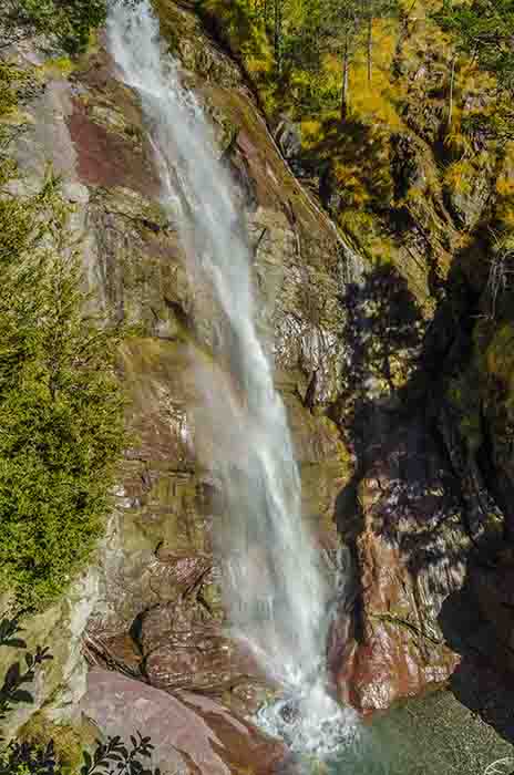 Huesca - valle de La Larri 21 - cascadas de La Larrri.jpg